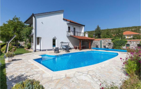 Amazing home in Trilj with Outdoor swimming pool, WiFi and 3 Bedrooms